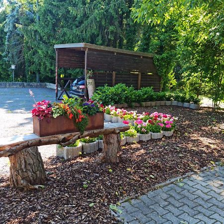 Hotel Landgasthof Fromm Untergruppenbach ภายนอก รูปภาพ